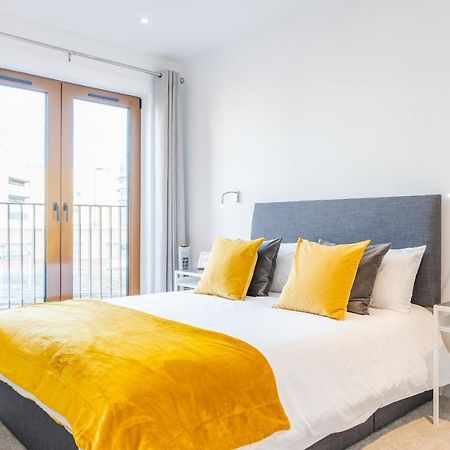 St Albans 2 Bed Luxury City Apartment, 5 Mins Walk To Train & Allocated Parking Exteriér fotografie