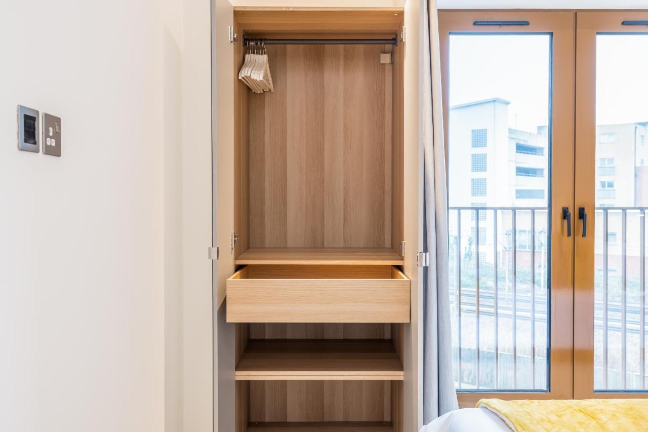 St Albans 2 Bed Luxury City Apartment, 5 Mins Walk To Train & Allocated Parking Exteriér fotografie